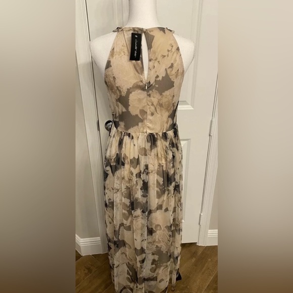 Petite Dress - Picture 3 of 5